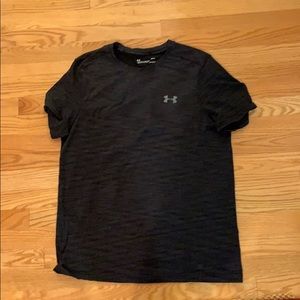 Men’s under armor short sleeve workout shirt